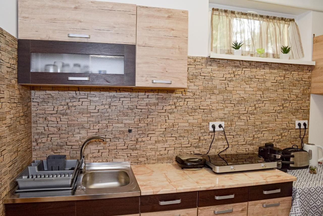 Krisztina Apartman 81 Hajdúszoboszló المظهر الخارجي الصورة